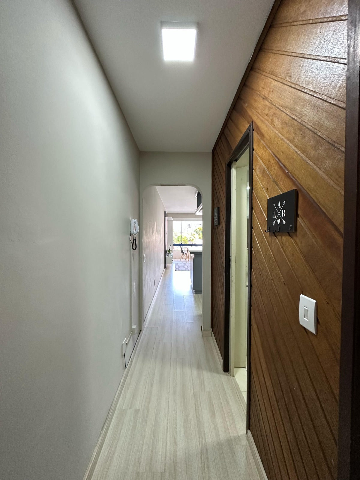 Capão da Canoa - Edifício Arco Íris / Apto 213 com Vaga (1 Dorm)