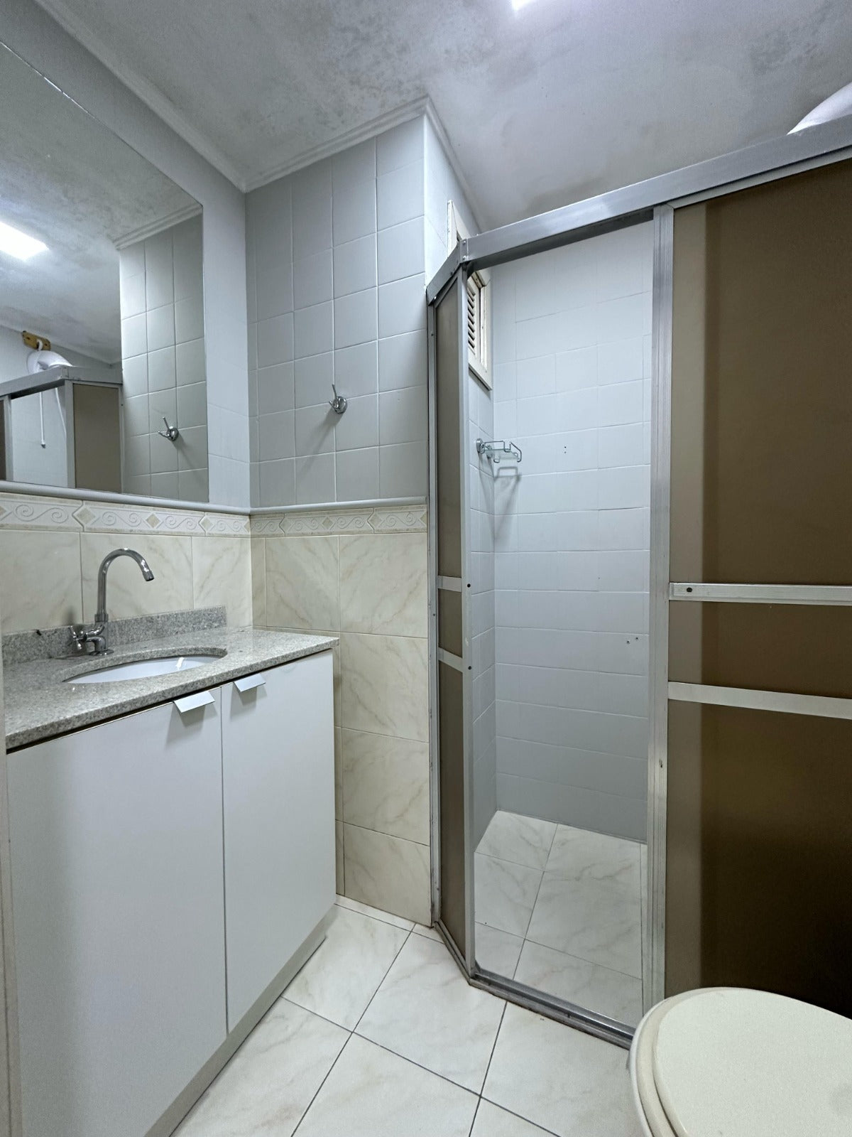 Capão da Canoa - Edifício Arco Íris / Apto 213 com Vaga (1 Dorm)
