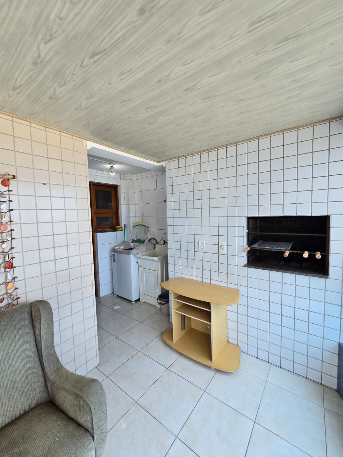 Capão da Canoa - Edifício Luiz Bassani / Apto 602 com Vaga (2 Dorm)