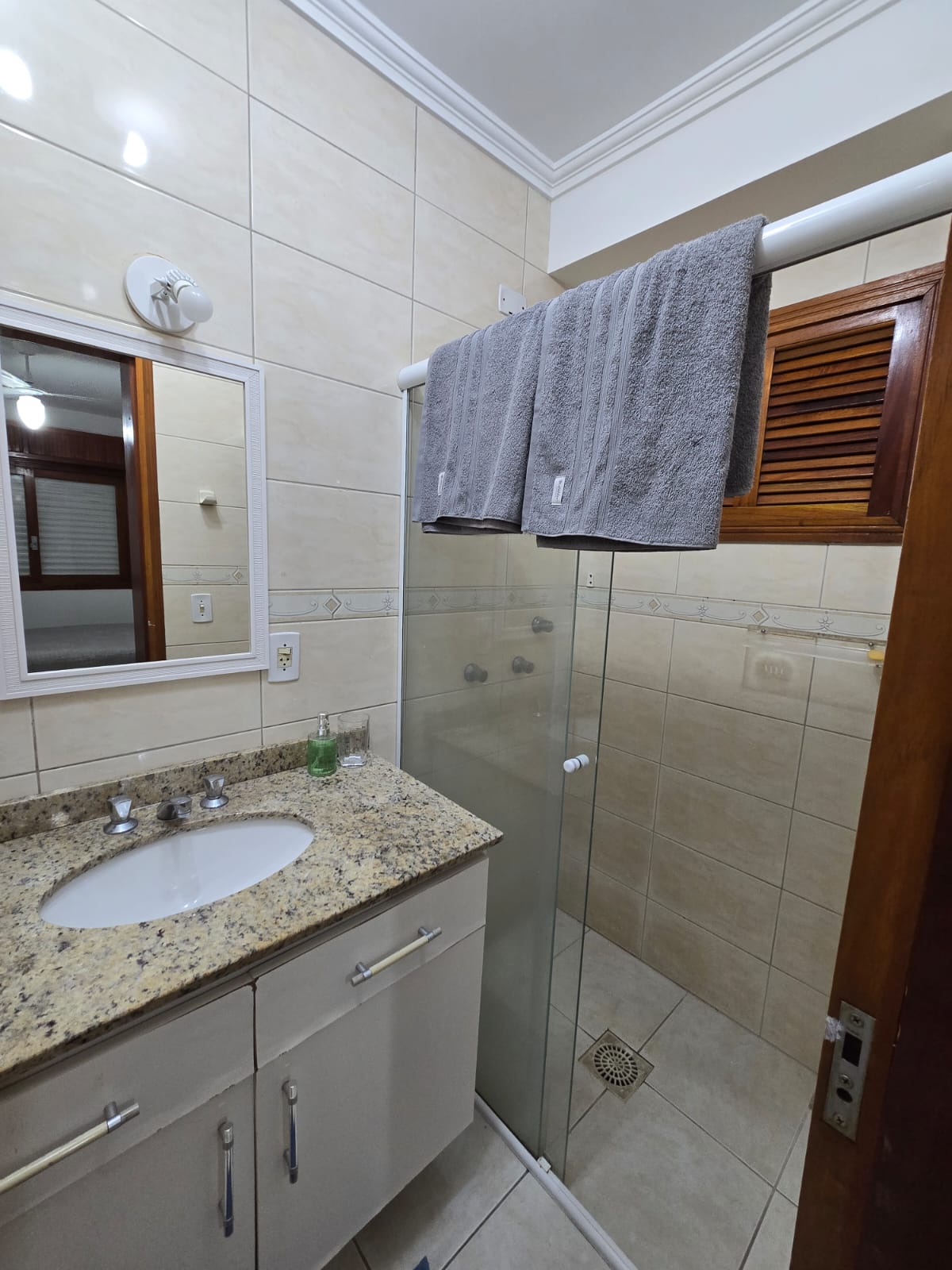 Capão da Canoa - Edifício Luiz Bassani / Apto 602 com Vaga (2 Dorm)