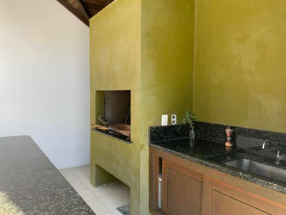 Xangrilá - Casa com 5 Dormitórios